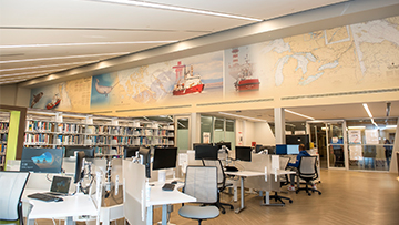 Photo of interior of the John Adams Library at the Canadian Coast Guard Academy